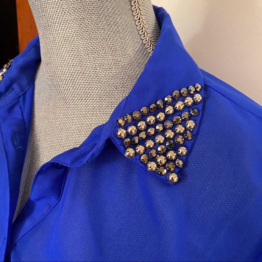 Blue button up blouse - Picture 4 of 6